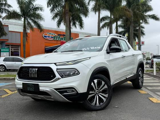 FIAT TORO 2.0 16V TURBO DIESEL VOLCANO 4WD AT9 FIAT TORO 2.0 16V TURBO DIESEL VOLCANO 4WD AT9